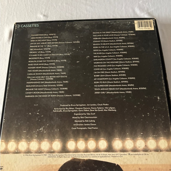 Bruce Springsteen & The E Street Band Live 1975-1985 3 Cassettes - Picture 2 of 3
